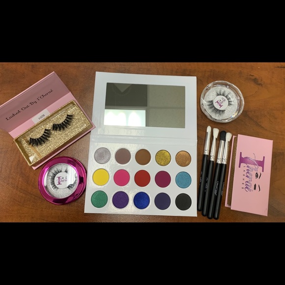 Makeup palette - Picture 2 of 3